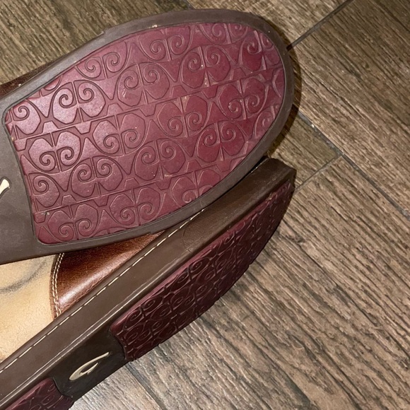 OluKai Pehuea Hulu Boot - Picture 8 of 13